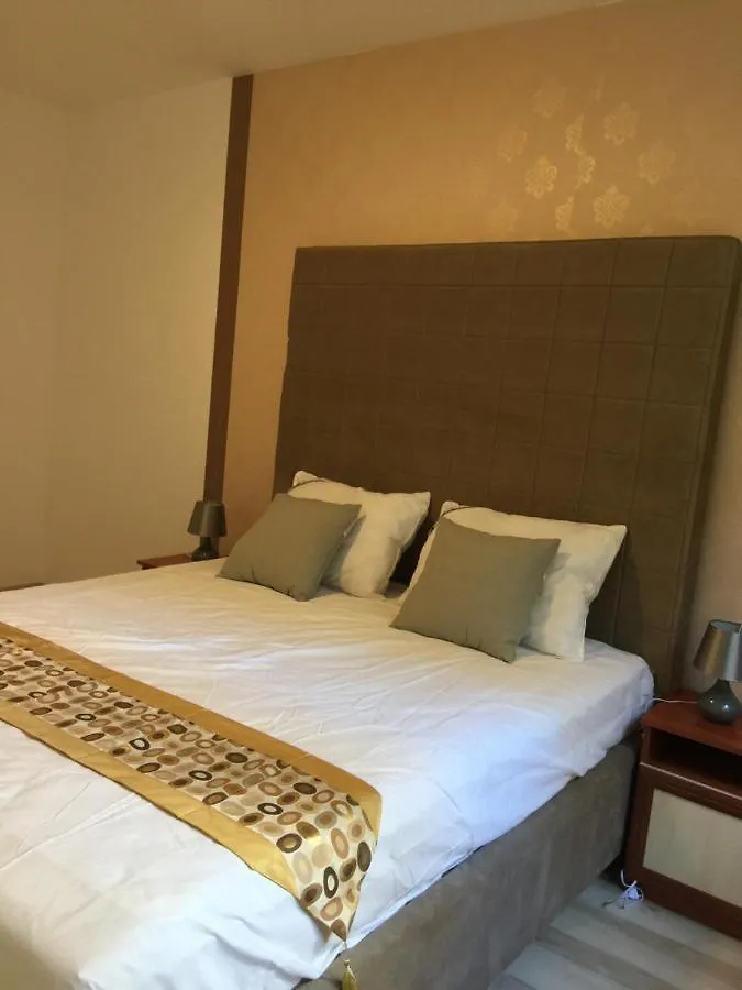 Corvin Rose Apartment Hotel Budapešť